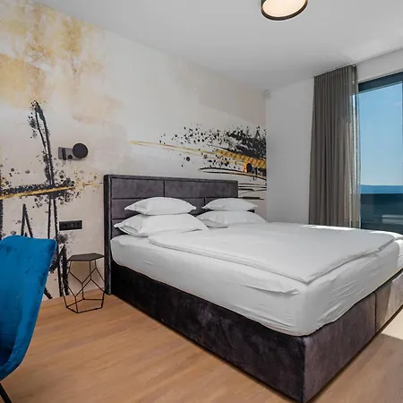 Villa Loma, Brzet, Omiš